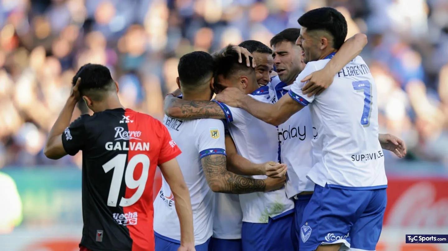 a que hora juega colon vs velez - Cómo salió Colón y Vélez hoy