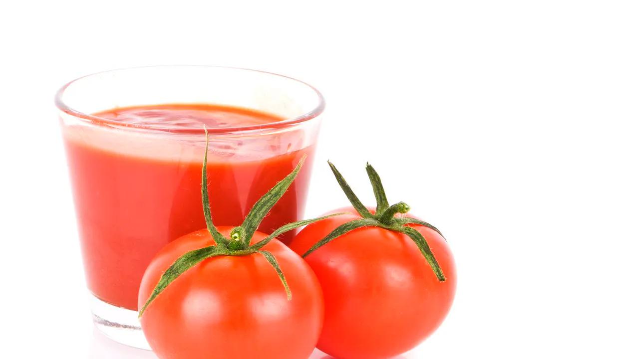 jugo de tomate - Cómo se prepara el jugo de tomate para bajar la presión arterial
