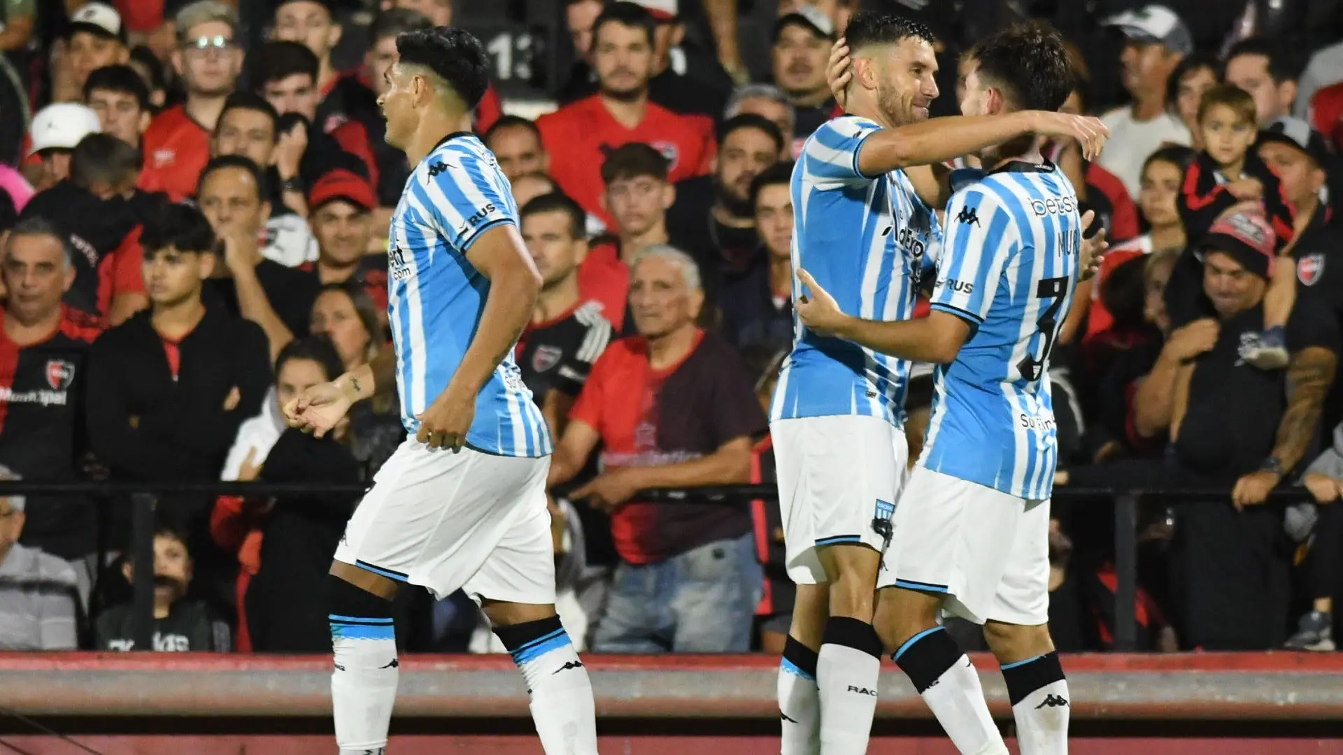 a que hora juega racing newells - Dónde ver Racing vs Newells hoy