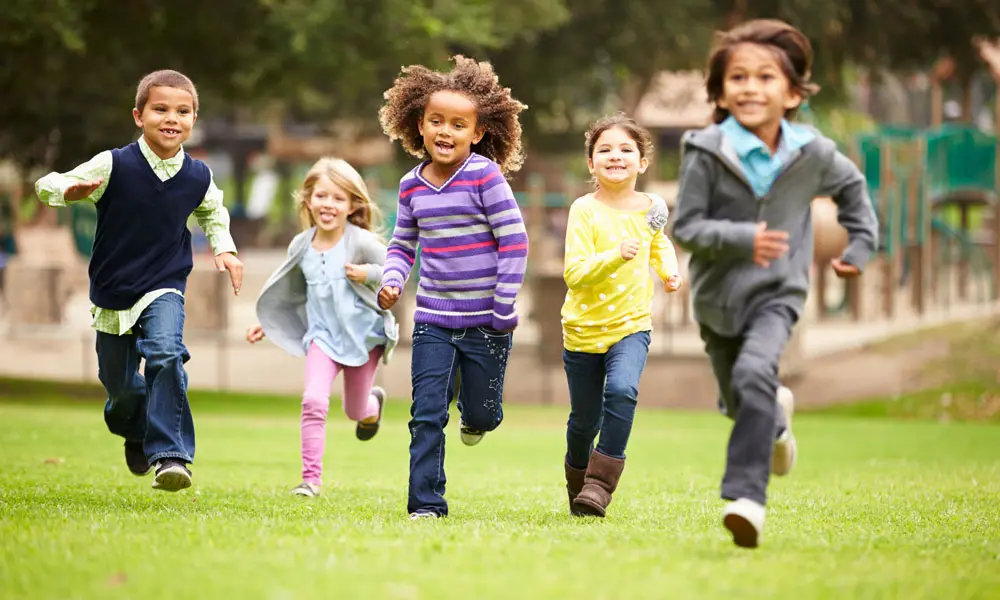 importancia de jugar al aire libre - Qué beneficio hace la recreación al aire libre