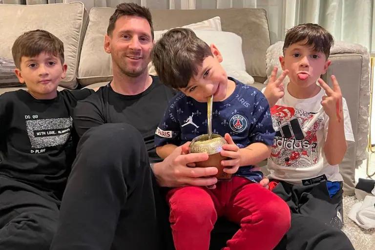 el hijo de messi juega futbol - Qué deporte practican los hijos de Messi