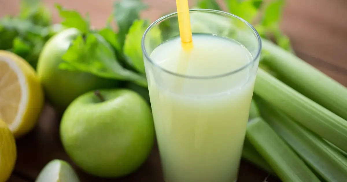 jugo de manzana verde y limon - Qué efectos tiene el zumo de limón sobre la pulpa de la manzana