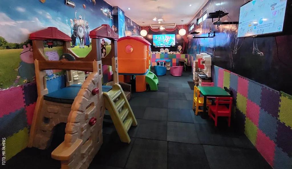 restaurantes con juegos infantiles - Qué es un restaurante para niños