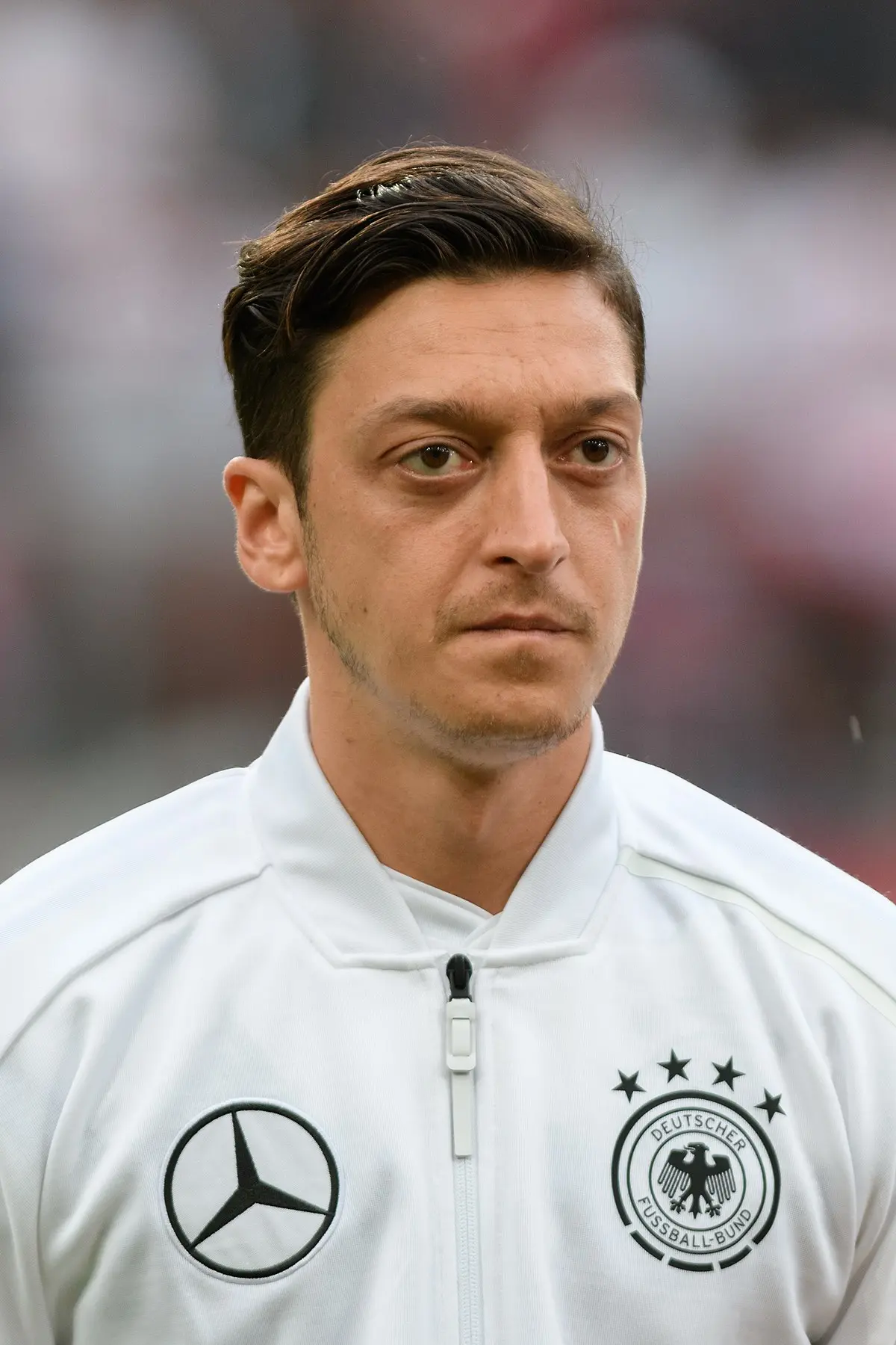 donde juega ozil - Qué liga juega Özil