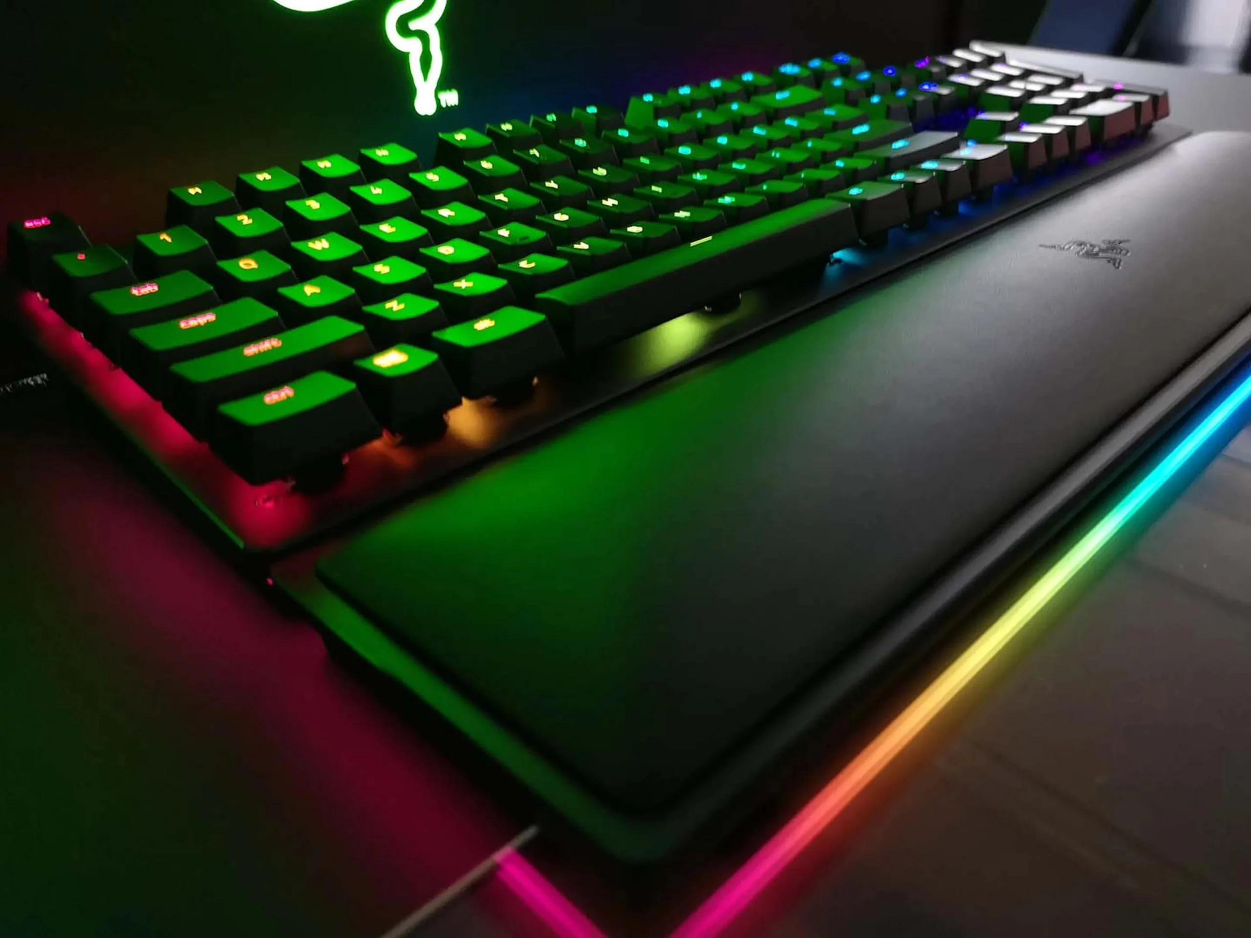 mejores teclados para jugar - Qué marcas son buenas en teclados